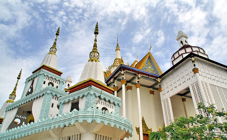 cambodia-phnom-penh-royal-palace-2