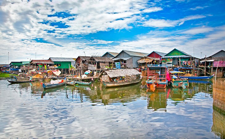 cambodia-tonle-sap-lake-floating-village